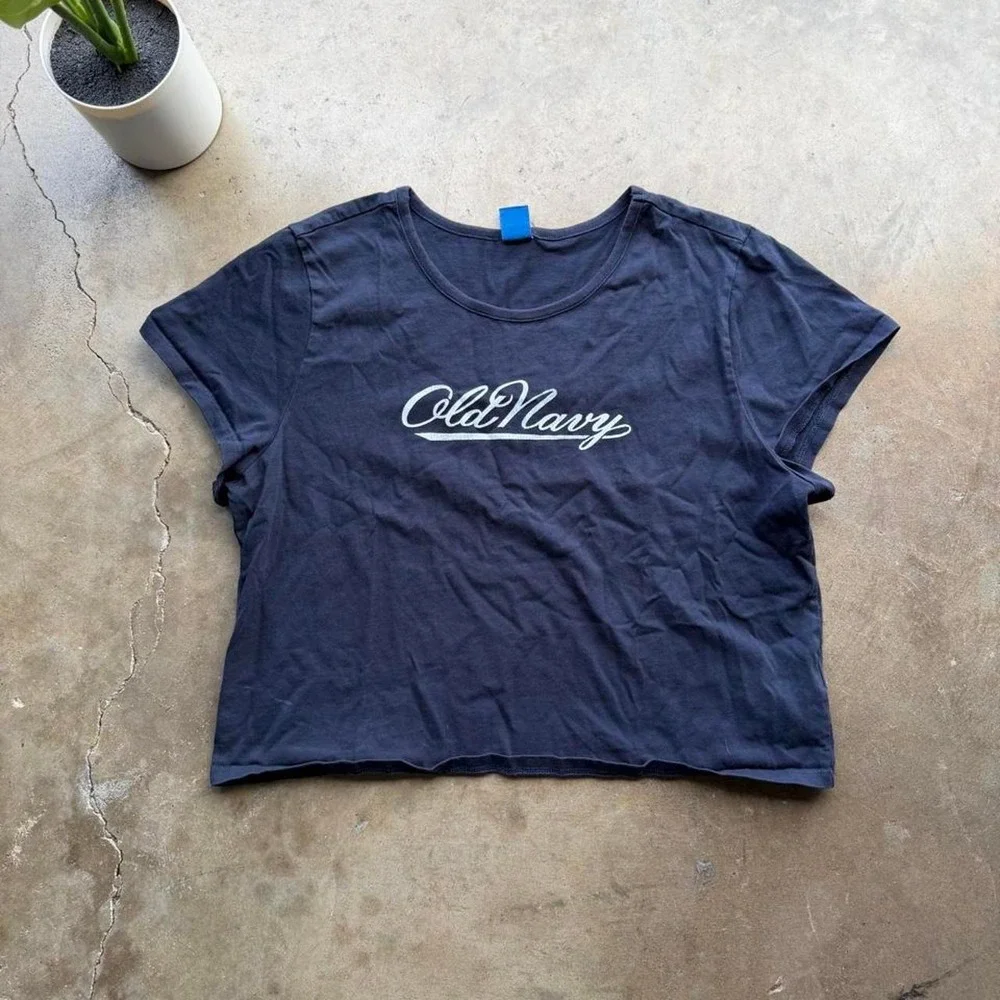 Y2K Old Navy Cropped T-Shirt Women's size XL